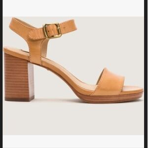 Frye blake nwt heeled sandal